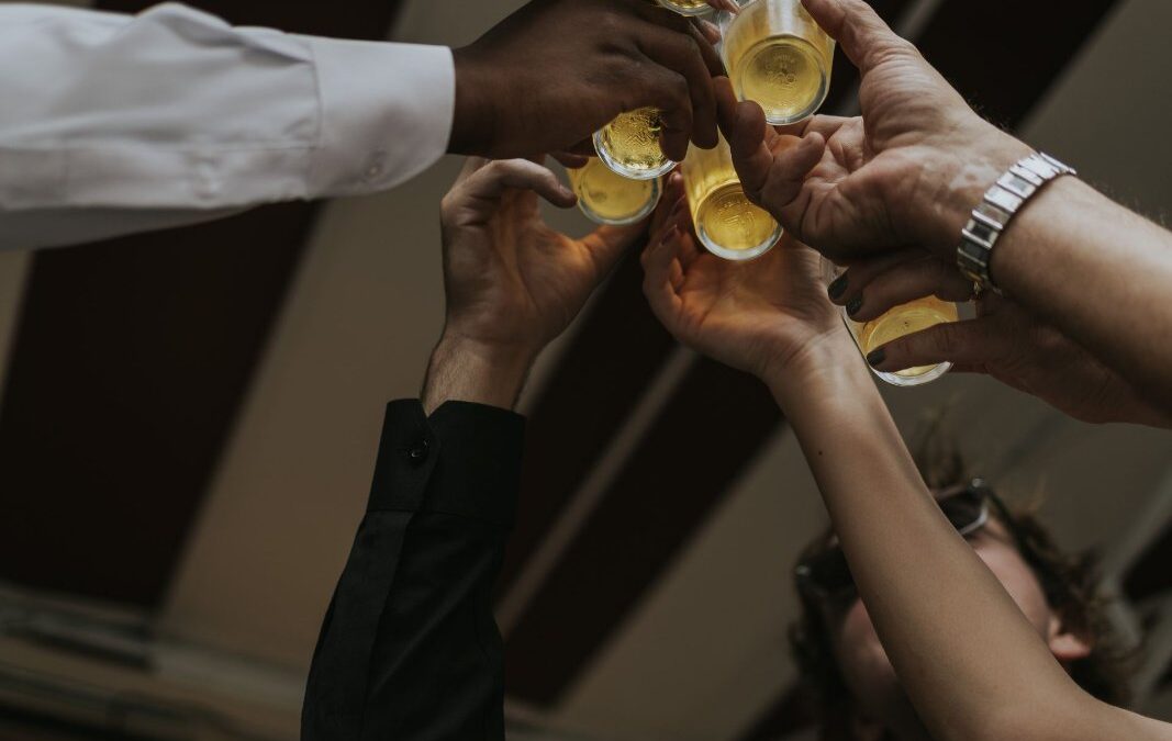 The Science of Bar Crawls: What Recent Studies Reveal About Dopamine, Enjoyment, and Why Houston Bar Crawls Beat Stationary Drinking